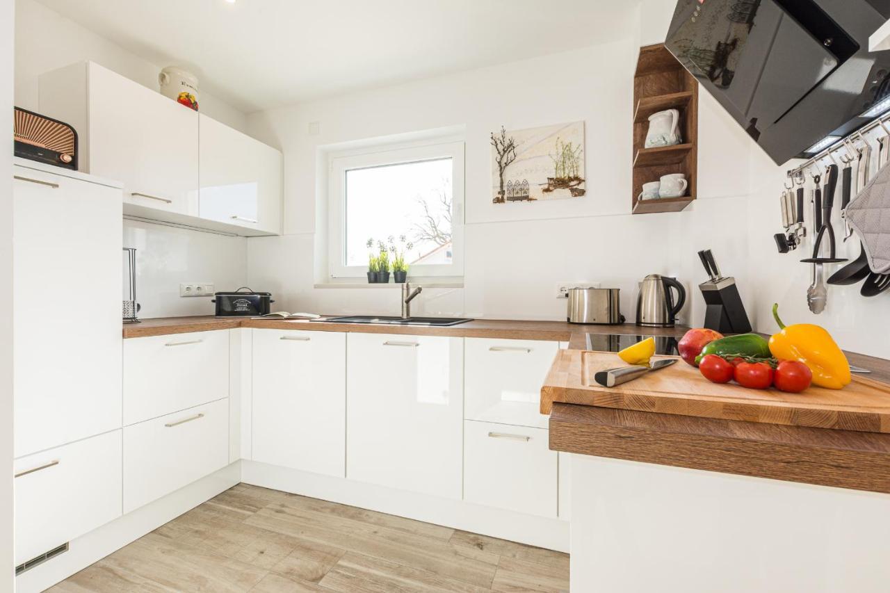 Ferienhaus-See-Sauna-Kamin-Hund Mit E-Ladestation Krakow am See Bagian luar foto